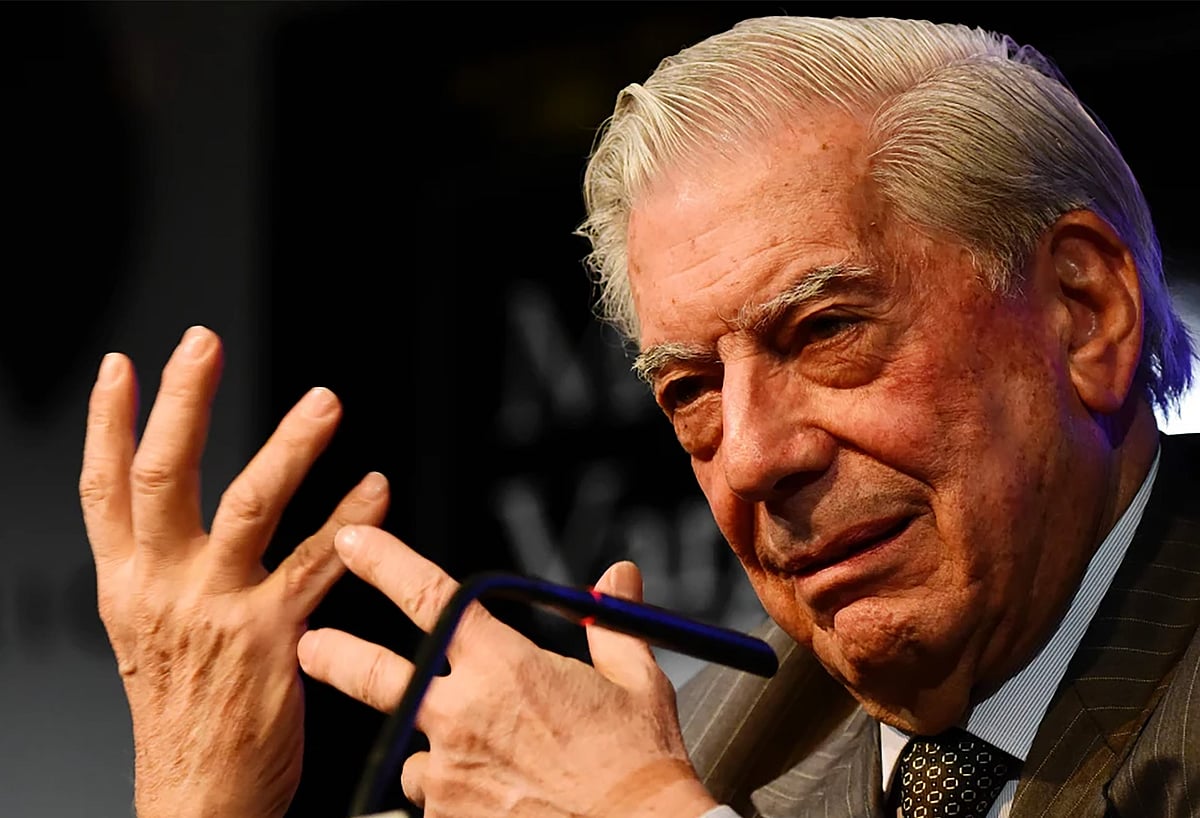 মারিও বার্গাস য়োসা। (জন্ম: ২৮ মার্চ ১৯৩৬, দক্ষিণ পেরুর আরেক্বিপা শহরে; মৃত্যু: ১৩ এপ্রিল ২০২৫, পেরুর রাজধানী লিমাতে)