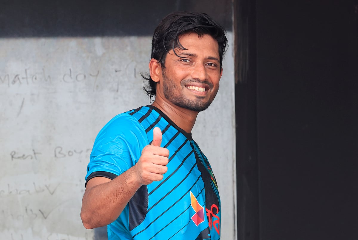 ঘরোয়া ক্রিকেটে ভালো করে আবারও জাতীয় দলে সুযোগ পেয়েছেন এনামুল হক (বিজয়)। আজ চট্টগ্রামে অনুশীলনে