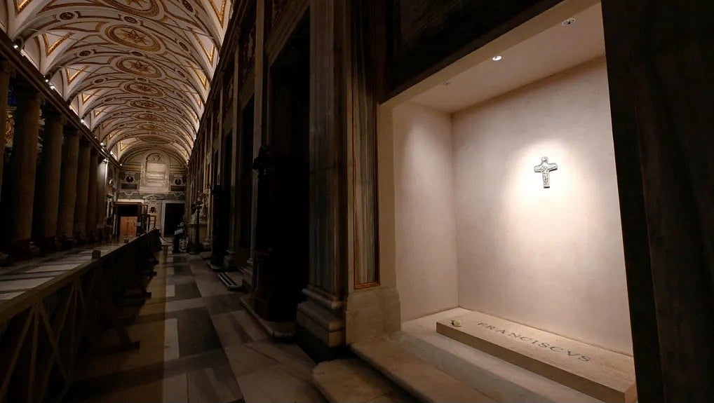 রোমের সান্তা মারিয়া ম্যাজিওর গির্জায় পোপ ফ্রান্সিসের সমাধি