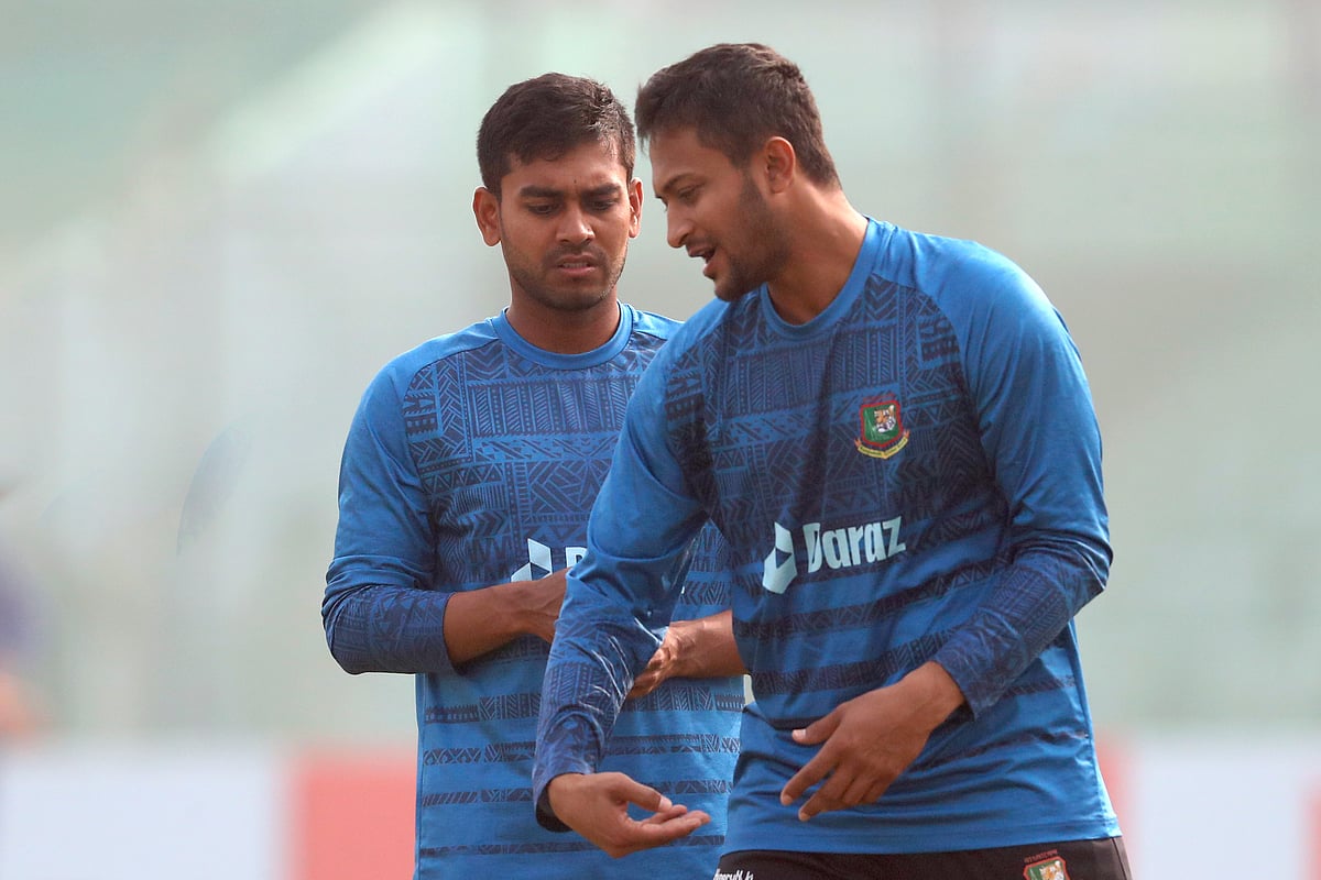 সাকিব ও মিরাজ যখন বাংলাদেশ জাতীয় দলে সতীর্থ ছিলেন