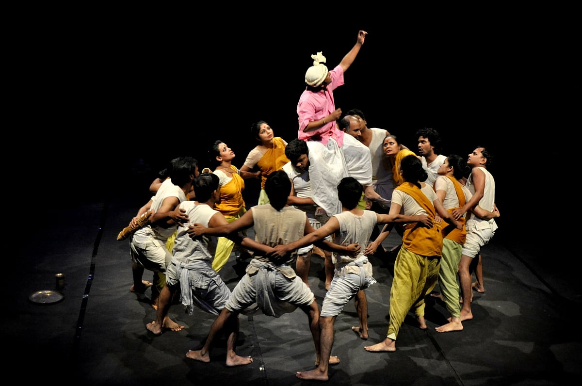 ‘রাঢ়াঙ’ নাটকের দৃশ্য