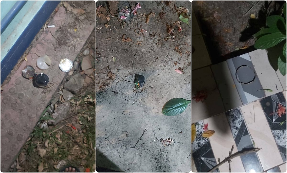 রাজশাহী বিশ্ববিদ্যালয়ের রেজিস্ট্রারের বাড়ির দরজার সামনে গতকাল বুধবার রাতে ককটেল বিস্ফোরণের ঘটনা ঘটেছে