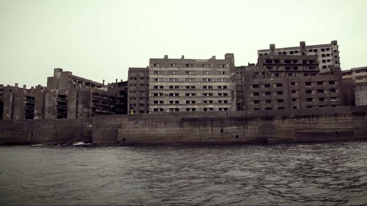 যে শহরে পড়ে আছে বহুতল ভবন, হাসপাতাল, স্কুল; তবু কেউ নেই বসবাসের