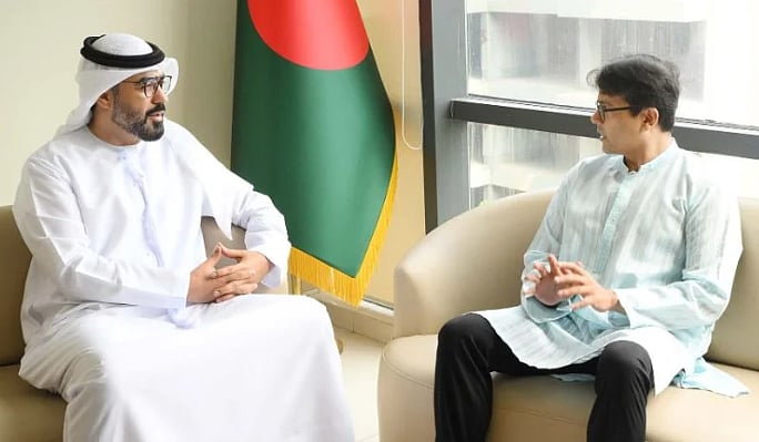 রোববার ঢাকায় প্রধান উপদেষ্টার বিশেষ দূত লুৎফে সিদ্দিকীর সঙ্গে সাক্ষাৎ করেন ইউএই’র বাংলাদেশে নিযুক্ত রাষ্ট্রদূত