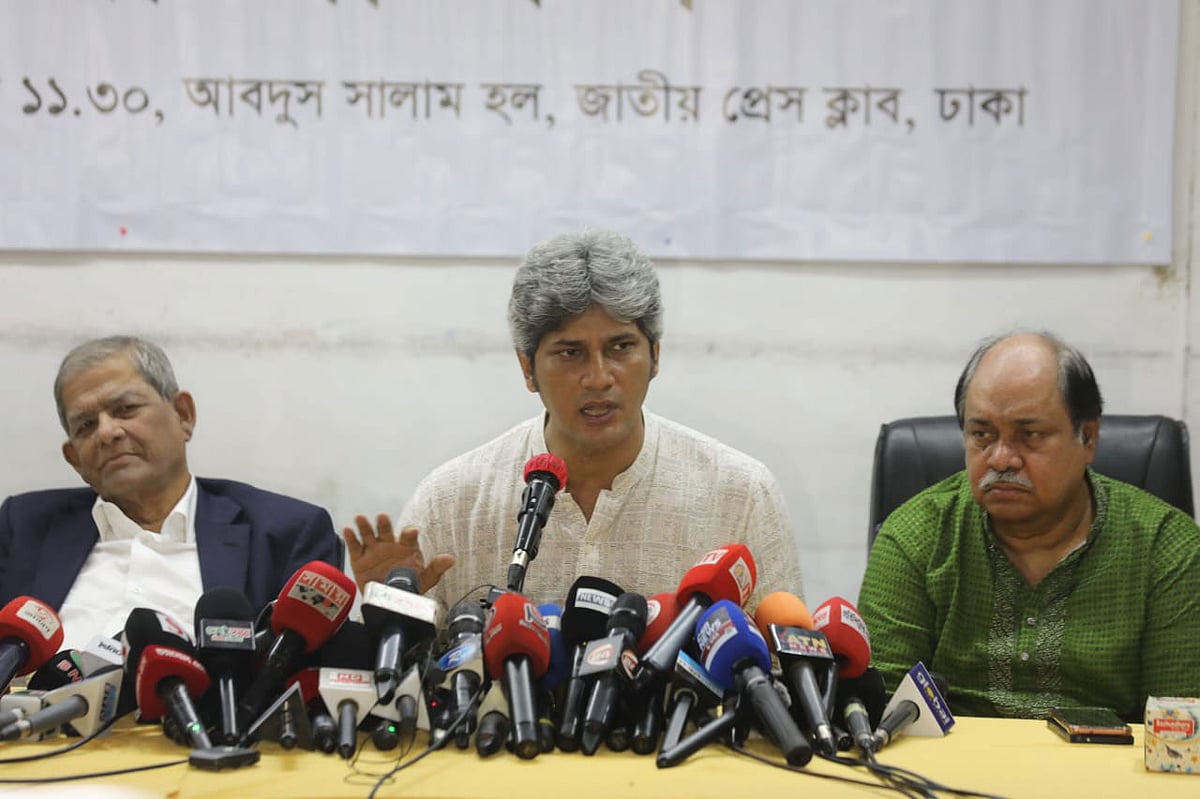 রোববার দুপুরে ঢাকার জাতীয় প্রেসক্লাবে বিশ্ব মুক্ত গণমাধ্যম দিবস ২০২৫ উপলক্ষে আয়োজিত আলোচনা সভায় জোনায়েদ সাকি