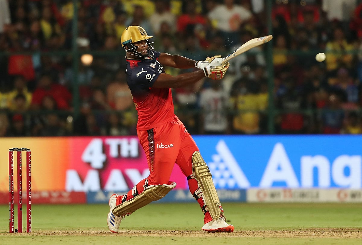 কাল ১৪ বলে ফিফটি করেন শেফার্ড