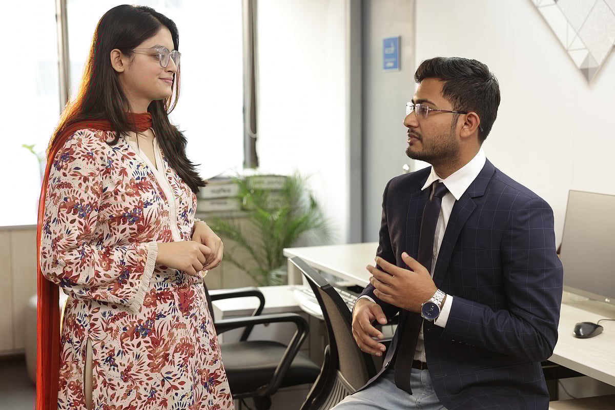 হঠাৎ সামনে থাকা ব্যক্তির নাম ভুলে যাওয়ার মতো বিব্রতকর পরিস্থিতি কমই হয়