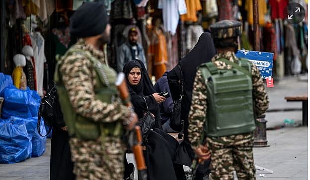 অস্থিরতা বাড়ছে কাশ্মীরে