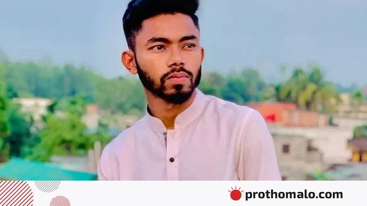 Mashinada külotsiz qiz Erkak kokrakli qoshnisini sikadi