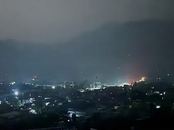 মুজাফ্ফরাবাদের একটি শহরের দৃশ্য, পাকিস্তানশাসিত কাশ্মীর, ৭ মে ২০২৫