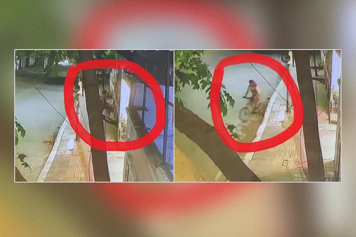 রাজধানীর ধানমন্ডির সরকারি অফিসার্স কোয়ার্টার থেকে সাইকেল চুরি করে নিয়ে যাওয়ার এই দৃশ্যগুলো সিসি ক্যামেরায় ধরা পড়েছে