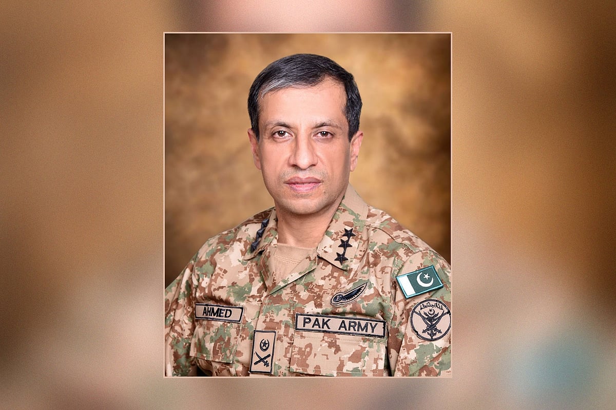 পাকিস্তানের সামরিক বাহিনীর মুখপাত্র লেফটেন্যান্ট জেনারেল আহমেদ শরিফ চৌধুরী