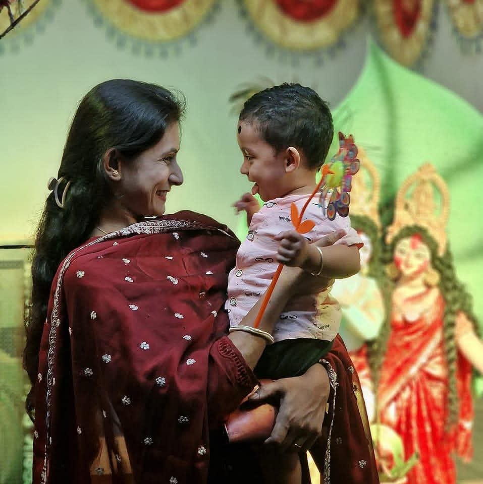 মায়ের সঙ্গে শিশু আয়ুষ্মান দাস