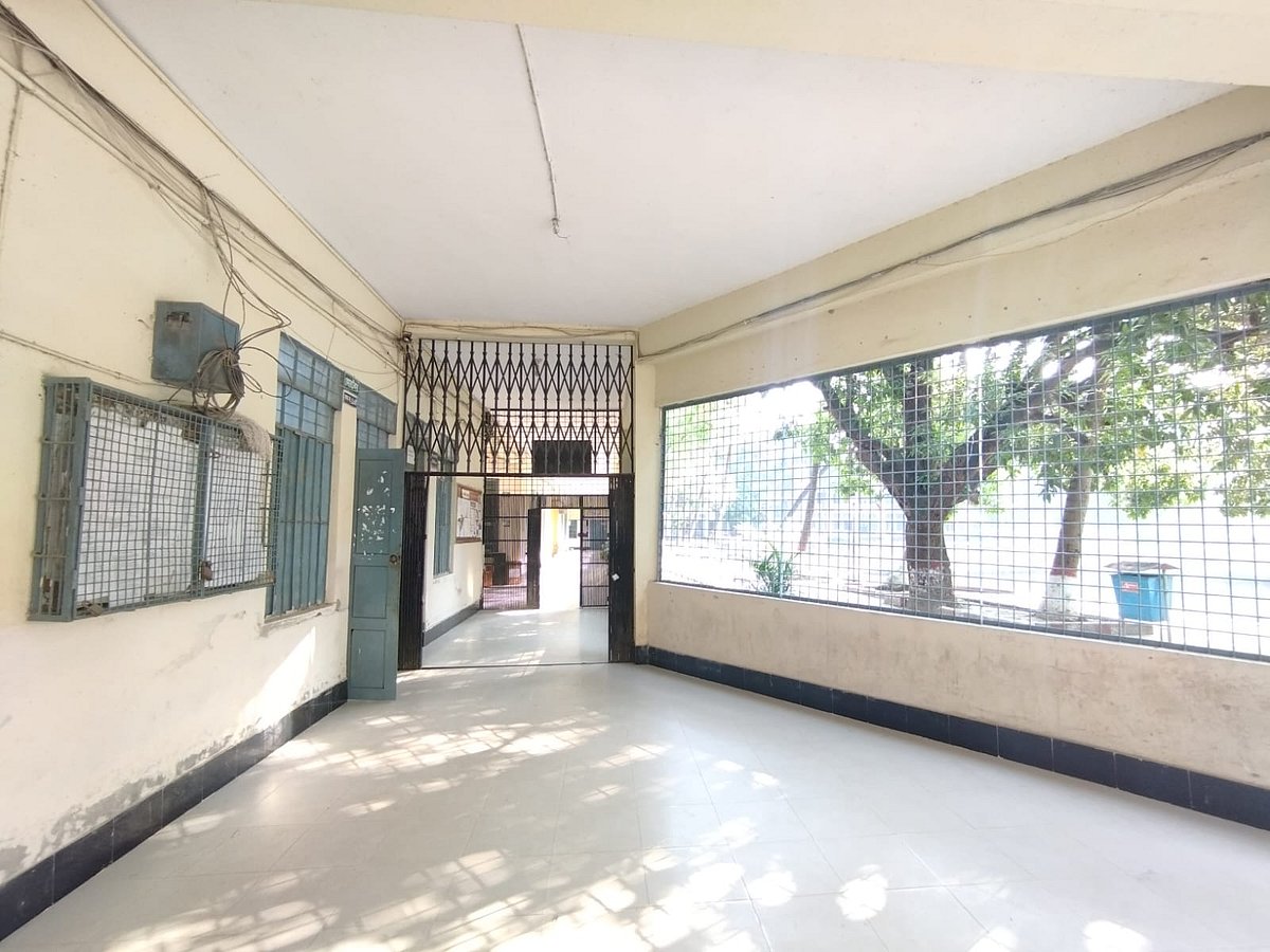 ১৭ দিন পর রাজশাহী পলিটেকনিক ইনস্টিটিউটের প্রশাসনিক ভবনের তালা খুলে দিয়েছেন শিক্ষার্থীরা। আজ বৃহস্পতিবার সকালে