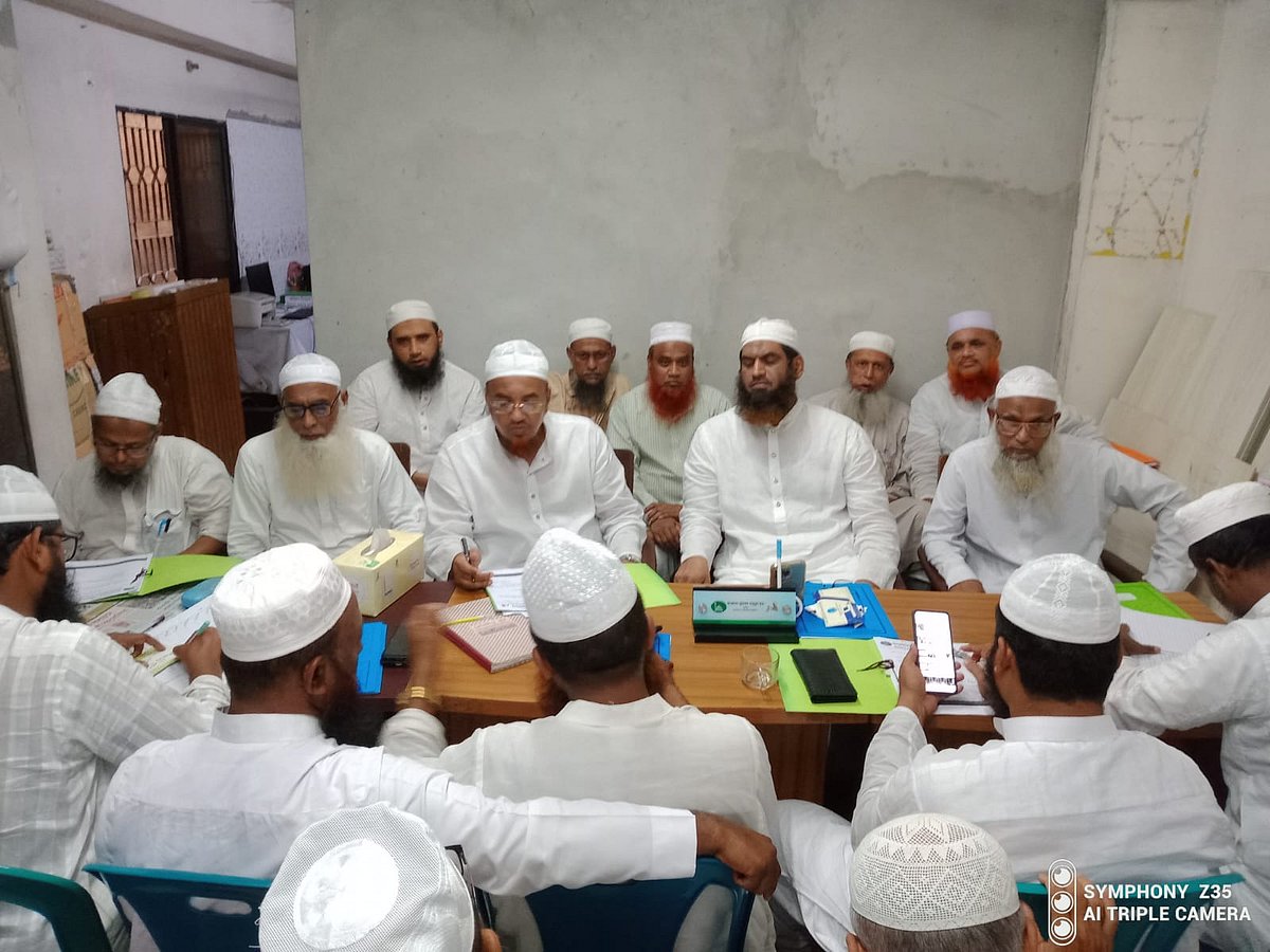 বাংলাদেশ খেলাফত মজলিসের নির্বাহী কমিটির মাসিক সভায় বক্তব্য দেন মামুনুল হক। ১০ মে