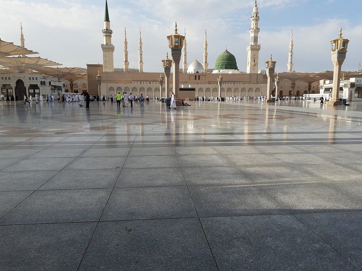 মদিনার প্রাণকেন্দ্র মসজিদে নববি