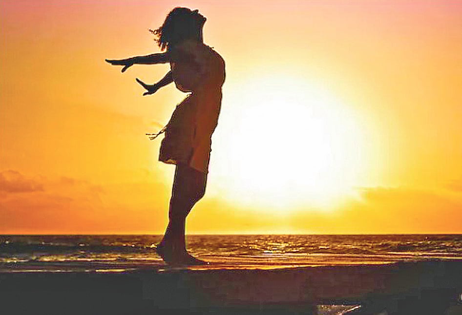 আদালতের আদেশে ক্ষতিপূরণ পাচ্ছেন মিস নিল