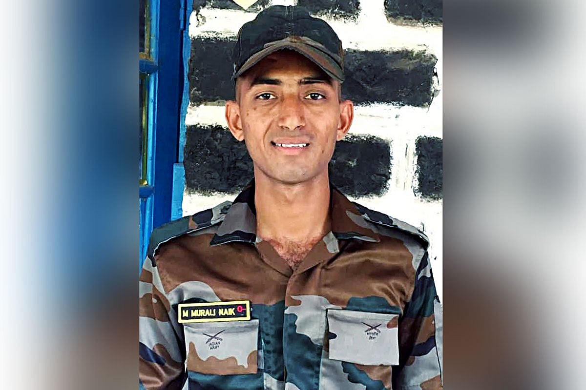 পাকিস্তানের গোলাবর্ষণে নিহত ভারতীয় সেনাসদস্য এম মুরলি নায়েক