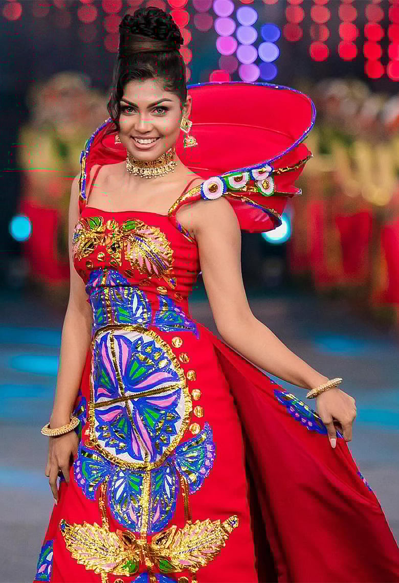 Voyaga etgan ayollar porno suratga olish