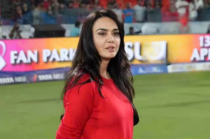 আইপিএল ফ্র্যাঞ্চাইজি পাঞ্জাব কিংসের মালিক প্রীতি জিনতা