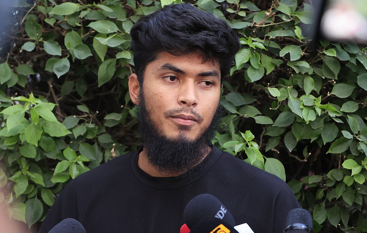 পিএসএলে লাহোর কালান্দার্সের হয়ে খেলেছেন রিশাদ হোসেন