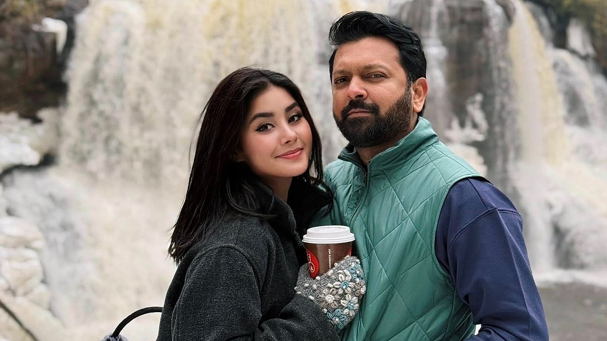 স্ত্রী রোজা আহমেদের সঙ্গে সংগীতশিল্পী তাহসান