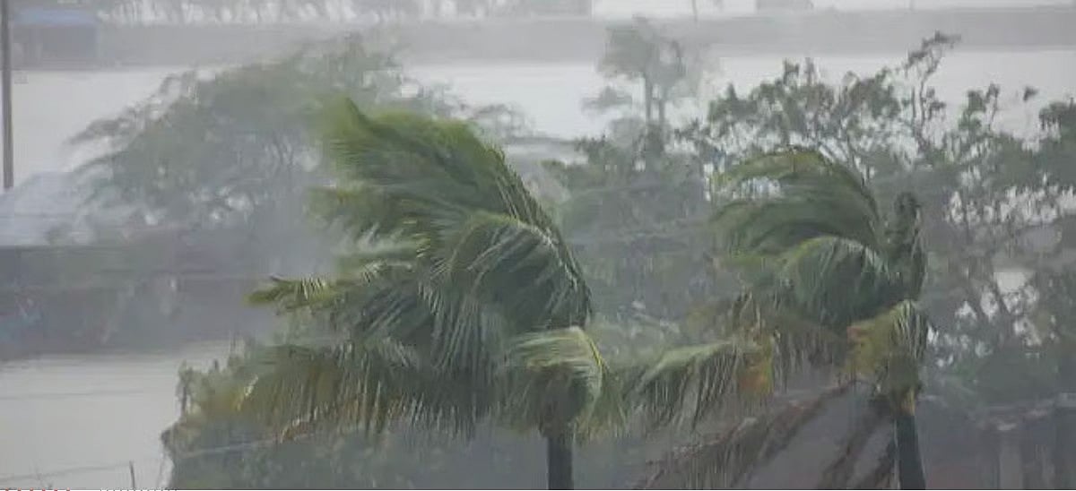 ভারী থেকে অতি ভারী বৃষ্টির পূর্বাভাস দিয়েছে আবহাওয়া অধিদপ্তর