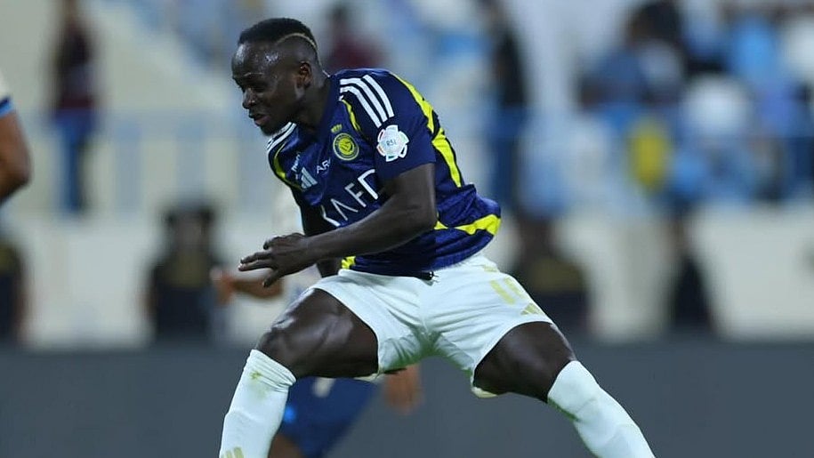 একাই চার গোল করেছেন মানে