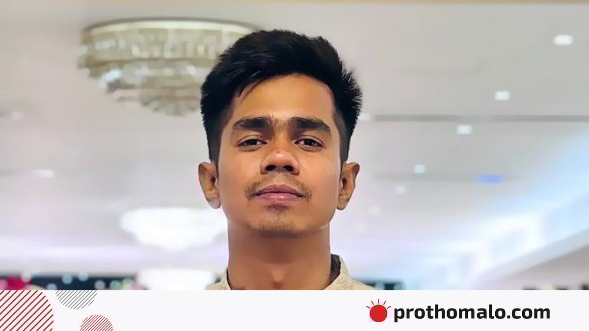 U shahvoniy eshak bilan yuzimga otirdi U shahvoniy eshak bilan yuzimga otirdi