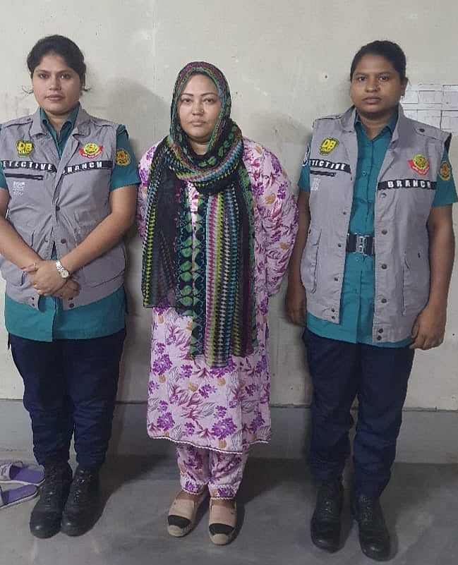 দুই মামলায় সাবেক সংসদ সদস্য কণ্ঠশিল্পী মমতাজের জামিন স্থগিত
