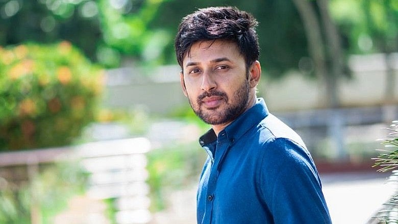 মনোজ প্রামাণিক।