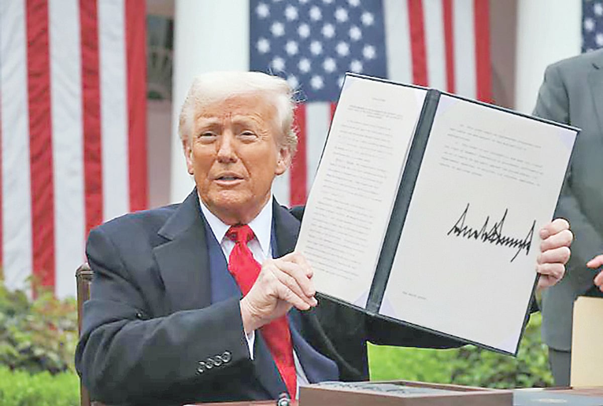 ট্রাম্পের বাণিজ্যযুদ্ধ বৈশ্বিক সরবরাহ শৃঙ্খলে স্থায়ী ক্ষতি করেছে