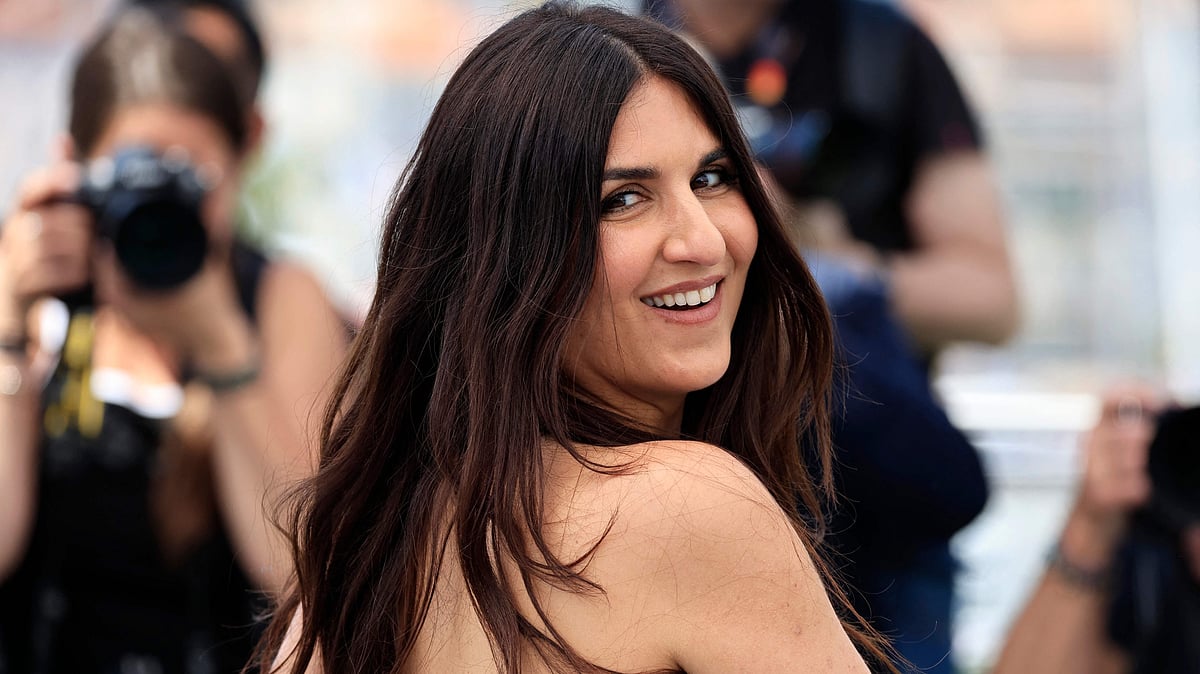 কানের লালগালিচায় অভিনেত্রী ও নির্মাতা  জেগারদিন নাকাশ। এএফপি