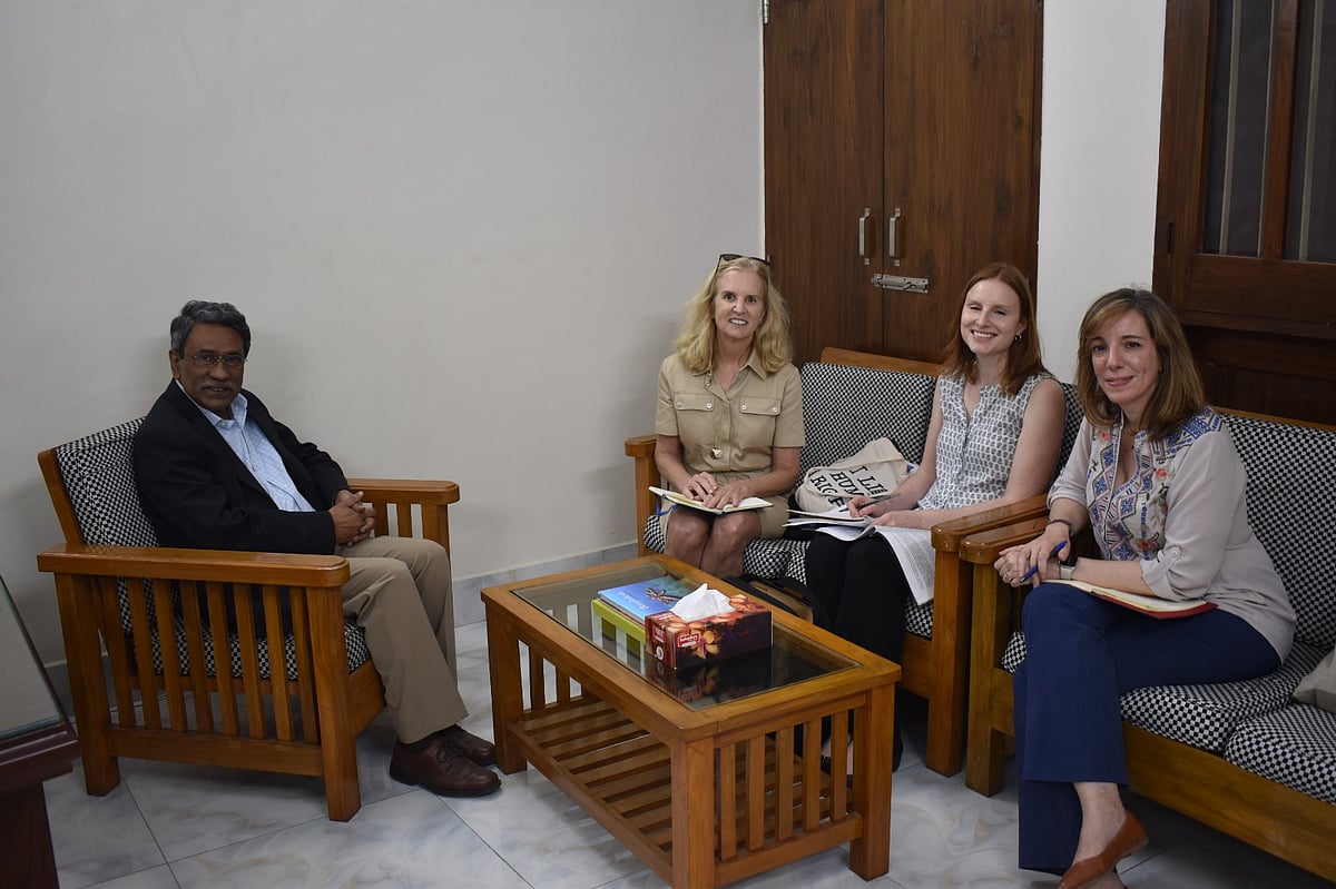 জাতীয় ঐকমত্য কমিশনের সহসভাপতি অধ্যাপক আলী রীয়াজের সঙ্গে বৈঠক করেন রবার্ট এফ কেনেডি হিউম্যান রাইটসের প্রেসিডেন্ট ক্যারি কেনেডি। ঢাকা, ১৪ মে