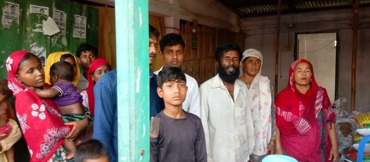 কুলাউড়া সীমান্ত দিয়ে আজ সকালে ১৪ বাংলাদেশি নাগরিককে ঠেলে পাঠায় বিএসএফ। তাঁদের মধ্যে শিশু, নারী ও পুরুষ আছেন