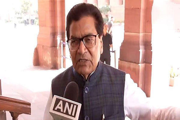 সমাজবাদী পার্টির (এসপি) নেতা রামগোপাল যাদব