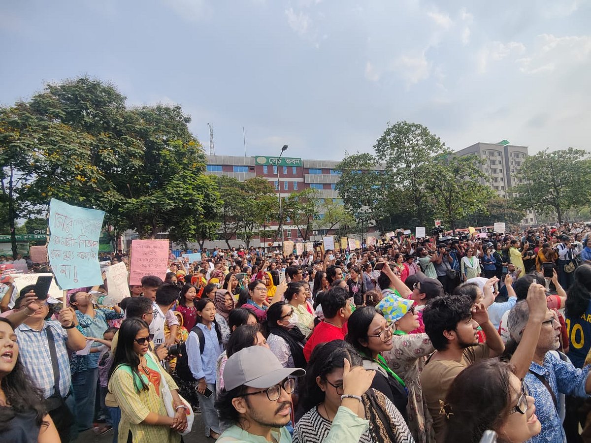 রাজধানীর মানিক মিয়া অ্যাভিনিউয়ে ‘নারীর ডাকে মৈত্রী যাত্রা’ কর্মসূচি