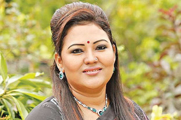 Rus qizlarni aldash porno