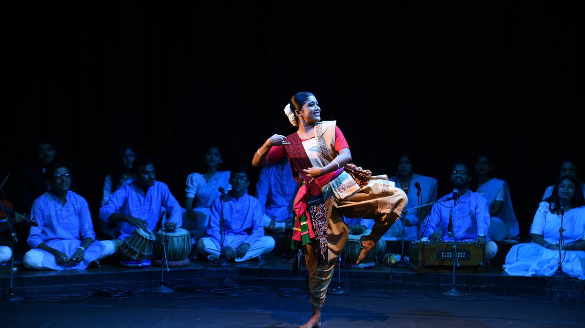 দ্বিজেন্দ্রলাল রায়ের প্রয়াণদিবসে বাংলাদেশ শিল্পকলা একাডেমি, নাট্যকলা ও চলচ্চিত্র বিভাগ আয়োজন করেছে গীতনাট্য ‘সুরের দয়াল রায়’