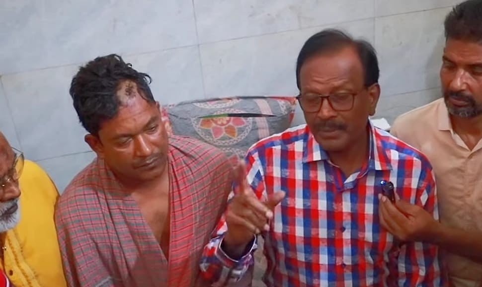 পাবনার আটঘরিয়ায় সংঘর্ষে আহত বিএনপির নেতা-কর্মীদের দেখতে গিয়ে বক্তব্য দেন বিএনপি নেতা হাবিবুর রহমান। শনিবার আটঘরিয়া উপজেলা স্বাস্থ্য কমপ্লেক্সে