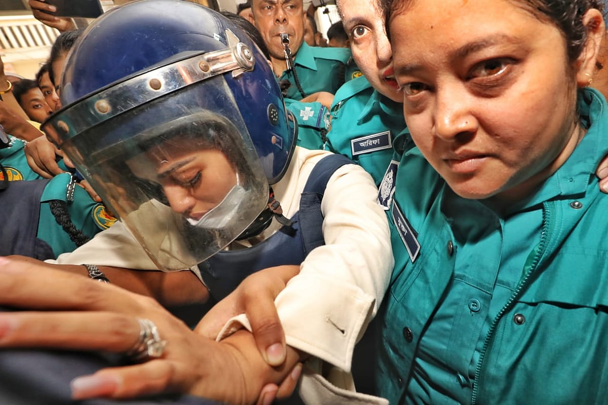 নুসরাত ফারিয়াকে কারাগারে পাঠানোর আদেশ দিয়েছেন সিএমএম আদালত