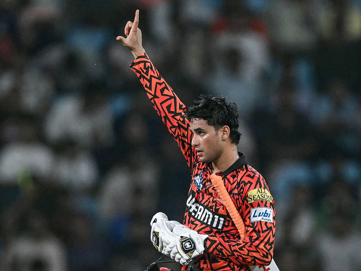 ১৮ বলে ফিফটি করেছেন সানরাইজার্স হায়দরাবাদের ওপেনার অভিষেক শর্মা