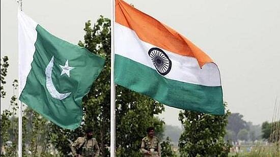 ভারত ও পাকিস্তানের পতাকা