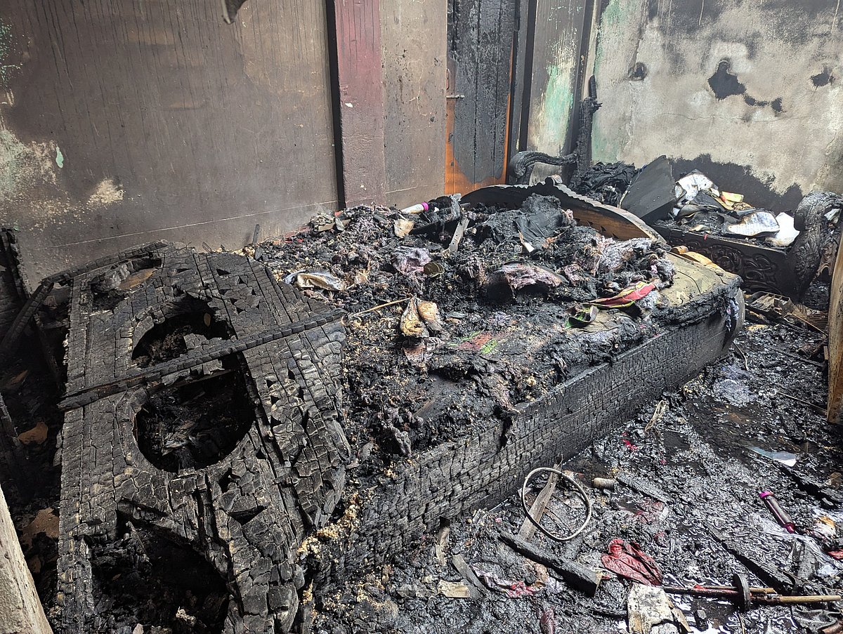 ব্রাহ্মণবাড়িয়া সদর উপজেলার নাটাই উত্তর ইউনিয়নে ছলিমের বাড়ি ও চান্দের বাড়ির গোষ্ঠীর মধ্যে দ্বন্দের জেরে ছলিমের বাড়ির পক্ষের বাড়িঘরে হামলা, ভাঙচুর লুটপাট ও অগ্নিসংযোগ করা হয়। গত শনিবার তোলা