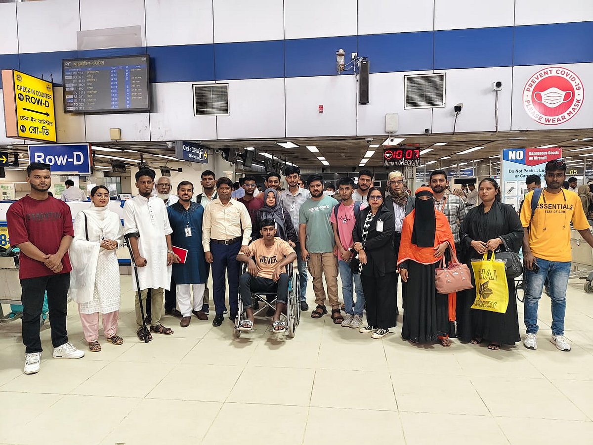 জুলাই গণ–অভ্যুত্থানে আহত আরও সাতজনকে উন্নত চিকিৎসার জন্য আজ বাংলাদেশ বিমানের একটি ফ্লাইটে থাইল্যান্ড পাঠানো হয়