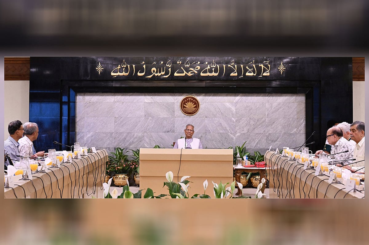 আজ বৃহস্পতিবার রাজধানীর তেজগাঁওয়ে প্রধান উপদেষ্টার কার্যালয়ে উপদেষ্টা পরিষদের বৈঠক হয়