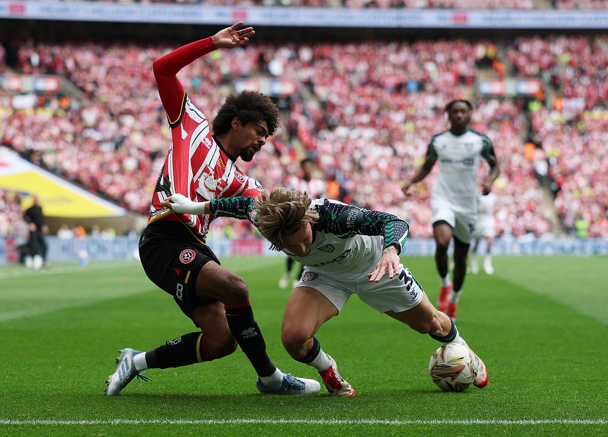 হামজা চৌধুরীর শেফিল্ড ইউনাইটেডকে হারিয়ে প্রিমিয়ার লিগে উঠেছে সান্ডারল্যান্ড