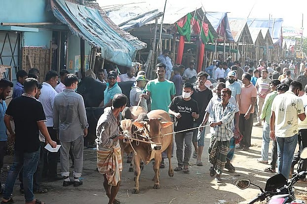 চট্টগ্রাম নগরের একটি পশুর হাট