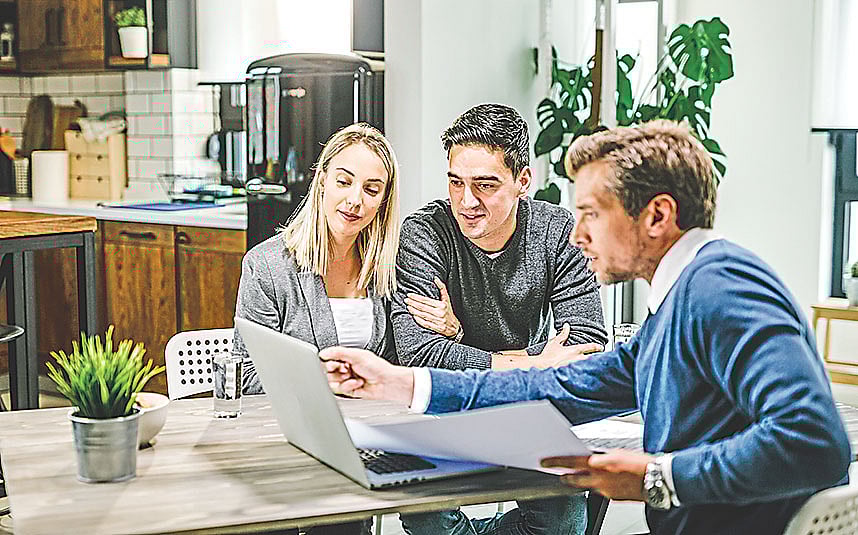 ধনী ব্যক্তিদের ব্যক্তিগত সম্পদ ব্যবস্থাপনা অপেক্ষাকৃত অপ্রচলিত একটি খাত। সে জন্য বিশ্বে এখন ফ্যামিলি অফিস বা পারিবারিক দপ্তর খোলার ব্যবসা বাড়ছে