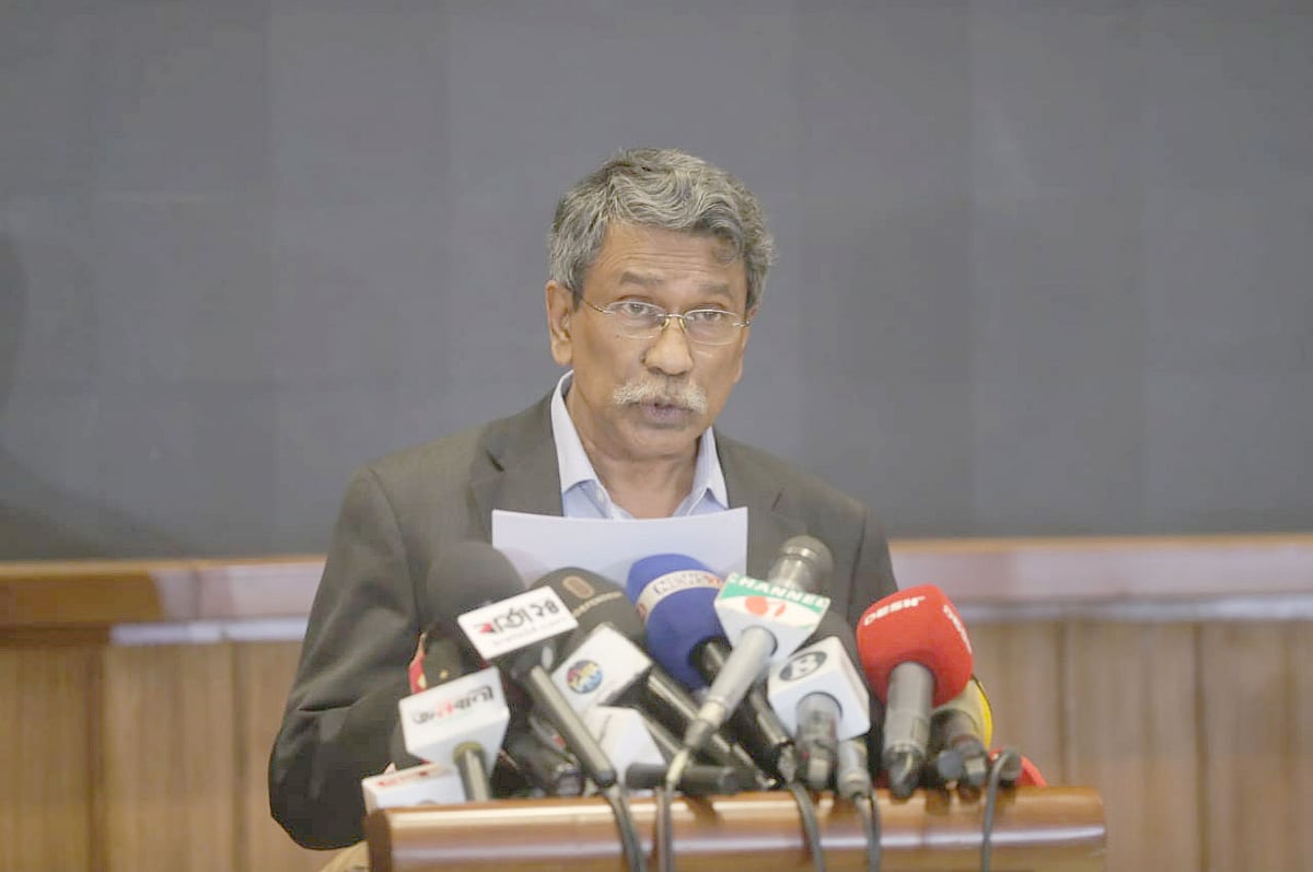 সংবাদ সম্মেলনে বক্তব্য দেন জাতীয় ঐকমত্য কমিশনের সহসভাপতি অধ্যাপক আলী রীয়াজ। আজ সোমবার জাতীয় সংসদের এলডি হলে